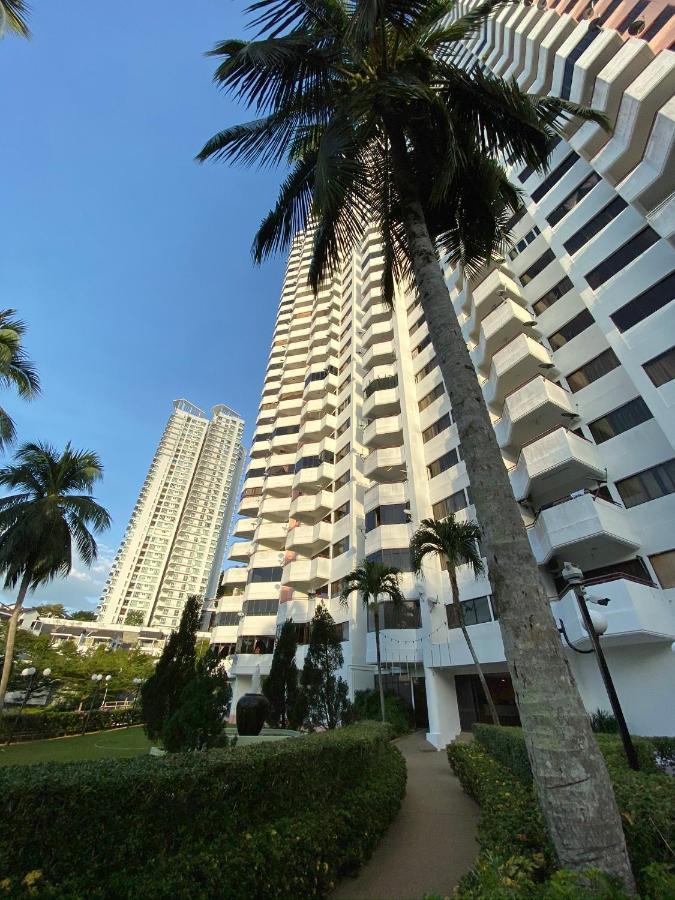 The View Feringghi Executive Apartment Batu Feringgi Exterior foto